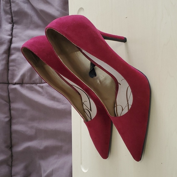 Sam & Libby Faux Suede Red 4" Heels Size 8 - Picture 2 of 6